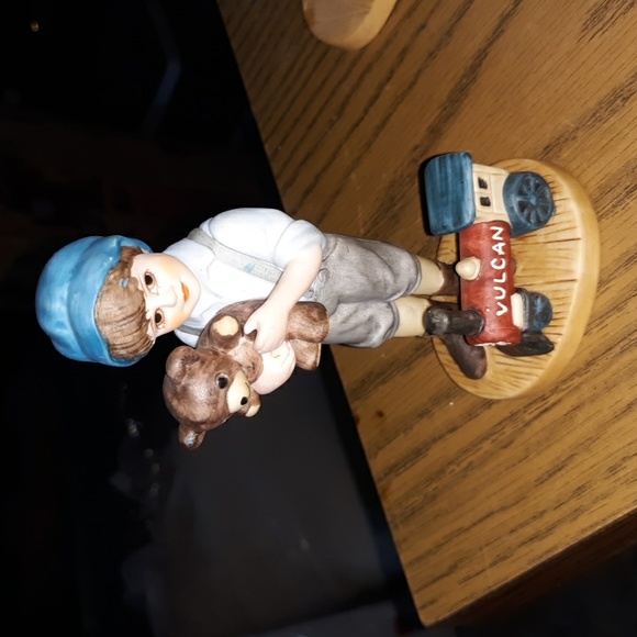 Jan Hagara BRIAN AND CINNAMON Collectable Figurine ( SKU MB 6) - Picture 1 of 2